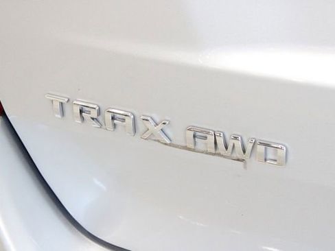 Used 2019 Chevrolet Trax LT w/ LT Convenience Package image 41