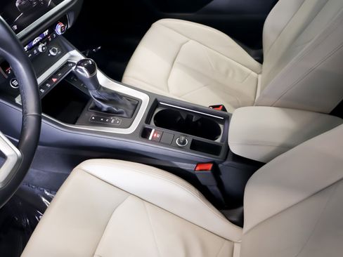 Used 2023 Audi Q3 2.0T Premium w/ Convenience Package image 20