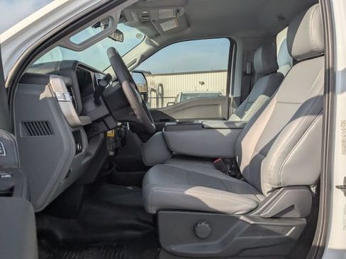 New 2026 Ford F550 4x4 Regular Cab Super Duty image 17