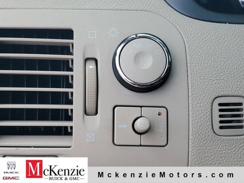Used 2008 Cadillac DTS FWD image 19