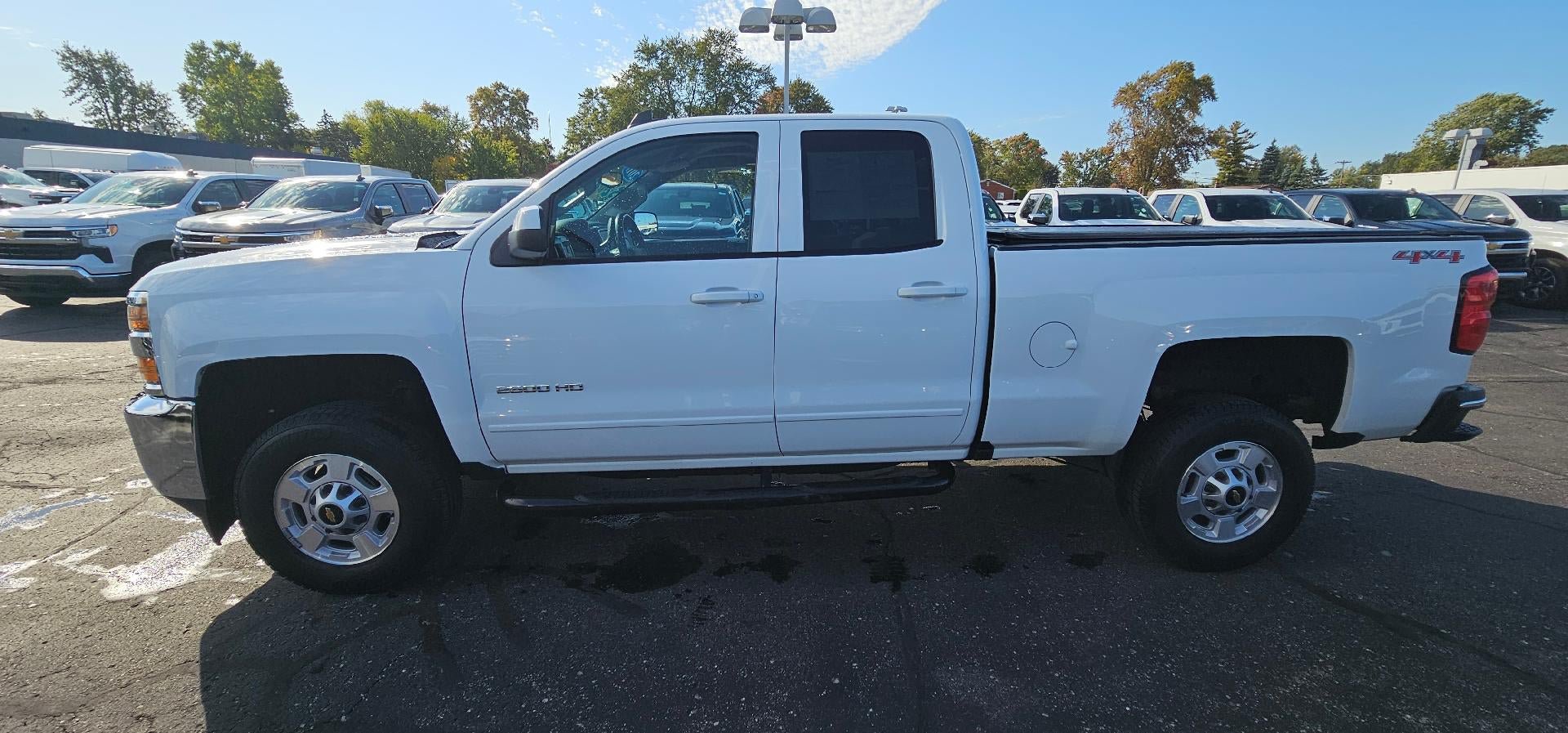 Certified 2017 Chevrolet Silverado 2500 LT w/ LT Convenience Package AWD/4WD image 4