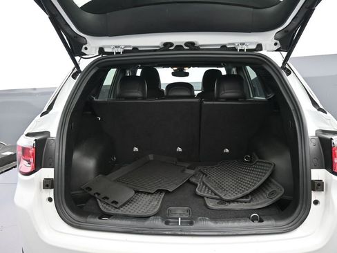 Used 2025 Jeep Compass Trailhawk AWD/4WD image 21