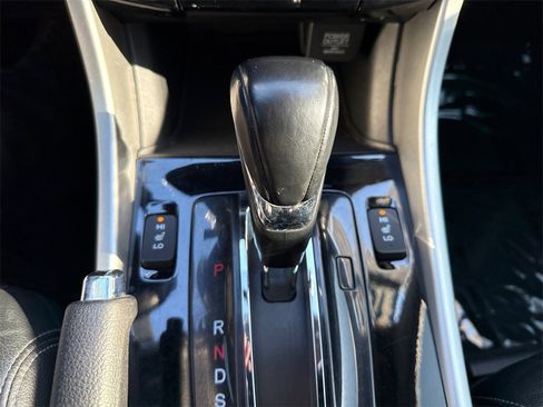 Used 2016 Honda Accord Touring image 27