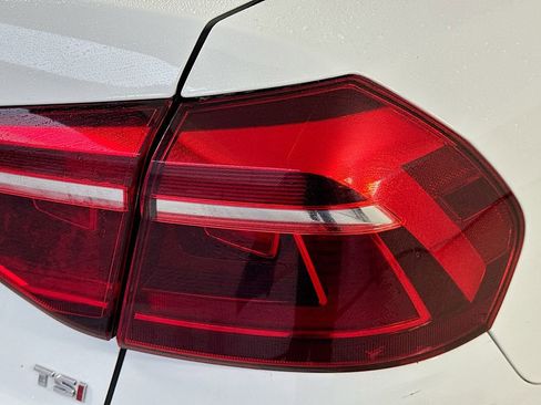 Used 2017 Volkswagen Passat 1.8T S image 30