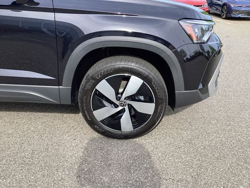 Certified 2025 Volkswagen Taos S AWD/4WD image 25