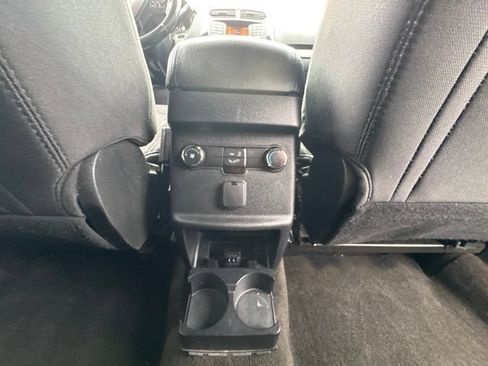 Used 2018 Ford Explorer XLT FWD image 24