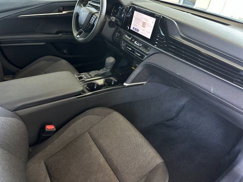 Used 2025 Toyota Camry LE FWD image 14