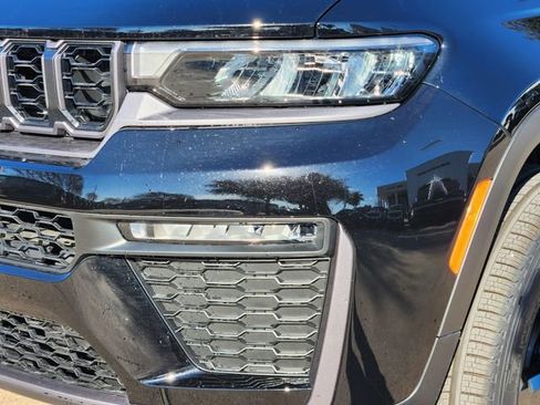 New 2026 Jeep Grand Cherokee Limited w/ Limited Altitude Package image 5