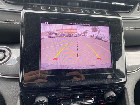 Used 2022 Jeep Grand Cherokee L Laredo w/ Luxury Tech Group I RWD image 15