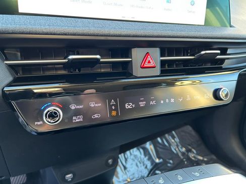 Used 2024 Kia EV6 Light image 33