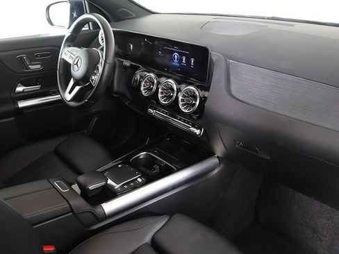 Used 2023 Mercedes-Benz GLA 250 4MATIC w/ Premium Package image 25