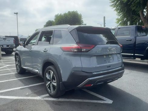 Used 2023 Nissan Rogue SL w/ SL Premium Package FWD image 3