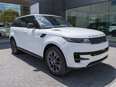 Used 2024 Land Rover Range Rover Sport SE image 3