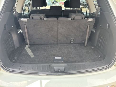 Used 2018 Nissan Pathfinder SV AWD/4WD image 35