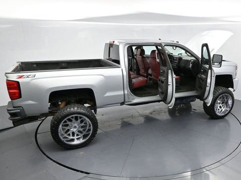 Used 2018 Chevrolet Silverado 2500 LT w/ LT Convenience Package AWD/4WD image 38