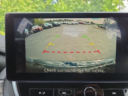 Used 2024 Nissan Altima 2.5 SV w/ SV Premium Package image 19