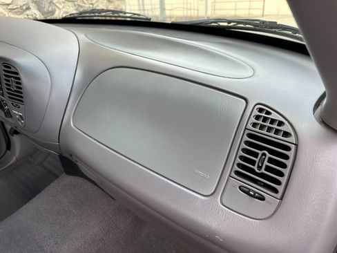 Used 1999 Ford F150 4x4 Regular Cab image 24