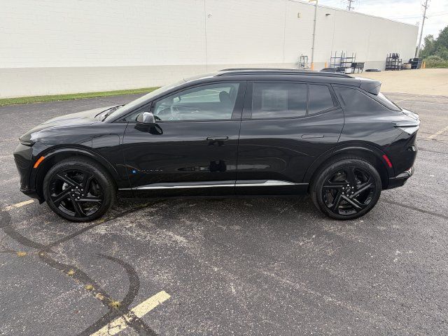 Used 2026 Chevrolet Equinox EV RS w/ Convenience Package II AWD/4WD image 3