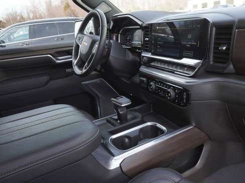 Used 2025 Chevrolet Silverado 1500 High Country w/ Z71 Off-Road Package AWD/4WD image 44