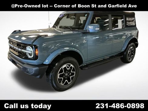 Used 2021 Ford Bronco Outer Banks image 1