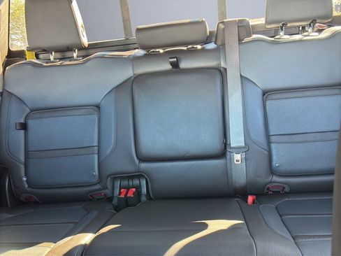 Used 2023 GMC Sierra 2500 Denali w/ Denali Ultimate Package image 23