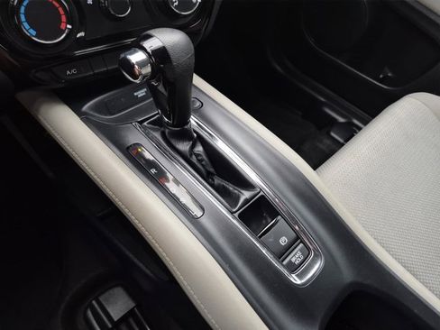 Used 2022 Honda HR-V LX image 24