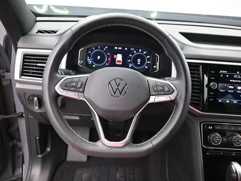 Used 2022 Volkswagen Atlas Cross Sport SE AWD/4WD image 16