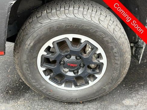 Used 2024 Toyota Tacoma TRD Off-Road image 7
