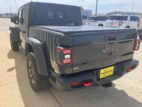 Used 2026 Jeep Gladiator Rubicon AWD/4WD image 5