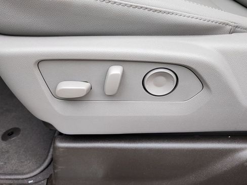 New 2026 GMC Sierra 1500 SLT w/ SLT Premium Plus Package image 18