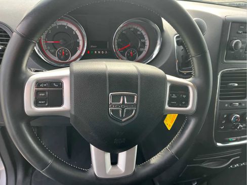 Used 2015 Dodge Grand Caravan SE w/ Quick Order Package 29E SE image 24