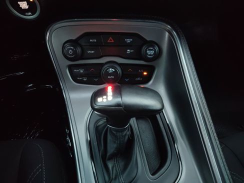 Used 2023 Dodge Challenger SXT image 9