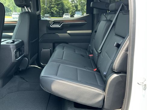 Used 2024 GMC Sierra 1500 Denali w/ Denali Reserve Package AWD/4WD image 9