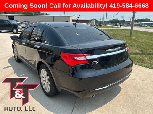 Used 2013 Chrysler 200 Limited FWD image 3