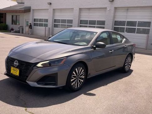 Used 2026 Nissan Altima 2.5 SV FWD image 5