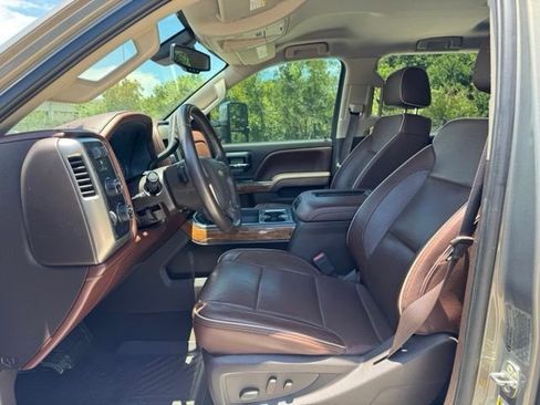 Used 2017 Chevrolet Silverado 3500 High Country w/ Duramax Plus Package AWD/4WD image 18