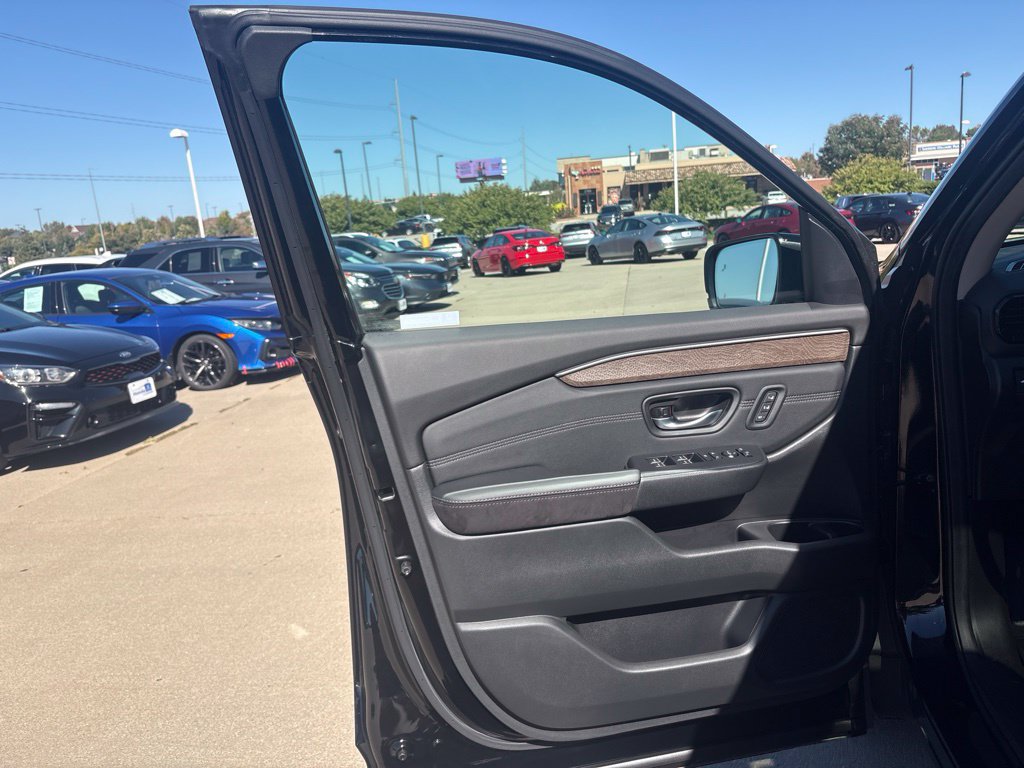 Certified 2026 Honda Pilot Elite image 9