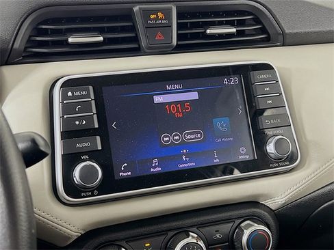 Used 2020 Nissan Versa SV image 17