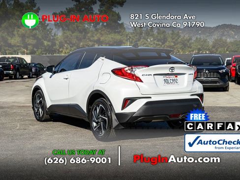 Used 2022 Toyota C-HR Limited image 2