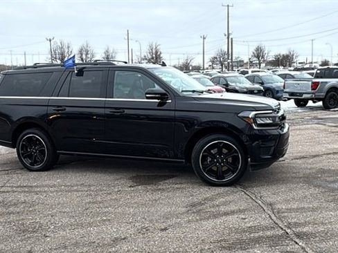 Certified 2022 Ford Expedition Max Limited image 3