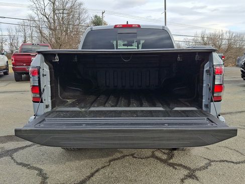 Used 2024 Nissan Frontier PRO-4X w/ Technology Package image 29