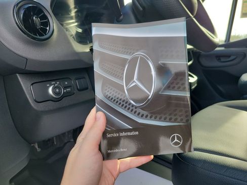 Used 2025 Mercedes-Benz Sprinter 2500 image 34