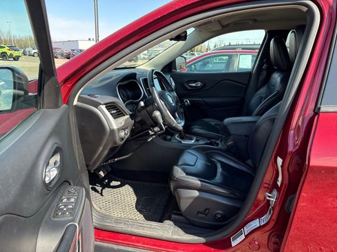 Used 2016 Jeep Cherokee Trailhawk w/ Leather Interior Group AWD/4WD image 7