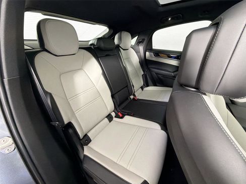 Certified 2026 Porsche Cayenne Coupe AWD/4WD image 27