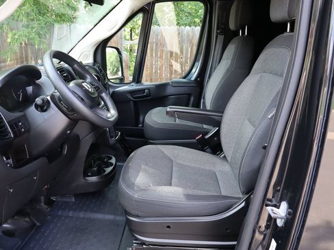 Used 2023 RAM ProMaster 2500 FWD image 22