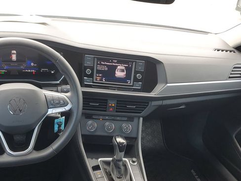Certified 2024 Volkswagen Jetta S FWD image 20