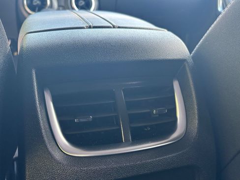 Used 2025 Chevrolet Blazer LT FWD image 17