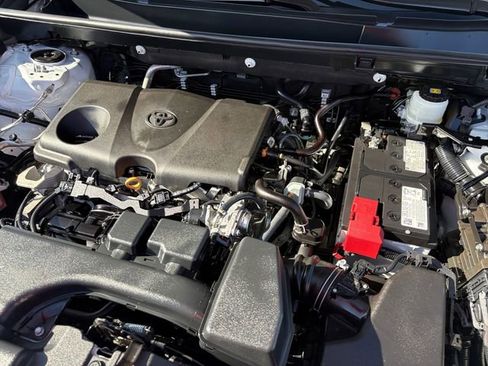Certified 2024 Toyota RAV4 XLE FWD image 9
