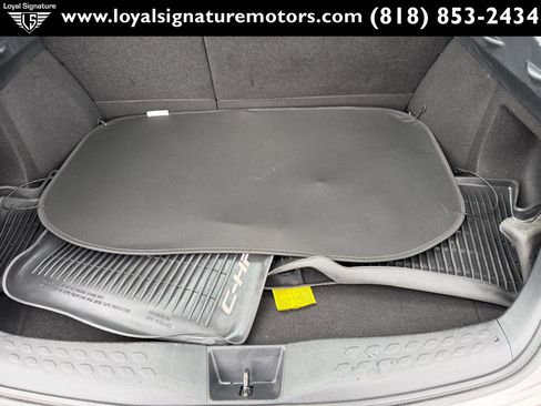 Used 2018 Toyota C-HR XLE FWD image 10