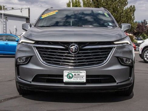 Used 2024 Buick Enclave Premium image 2